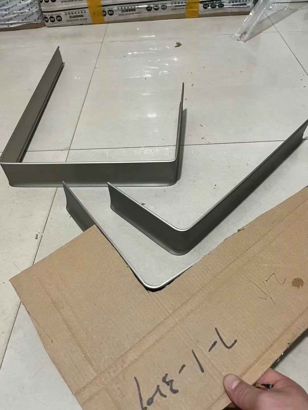 慎選弧形鋁合金踢腳線！三通連接需謹(jǐn)慎